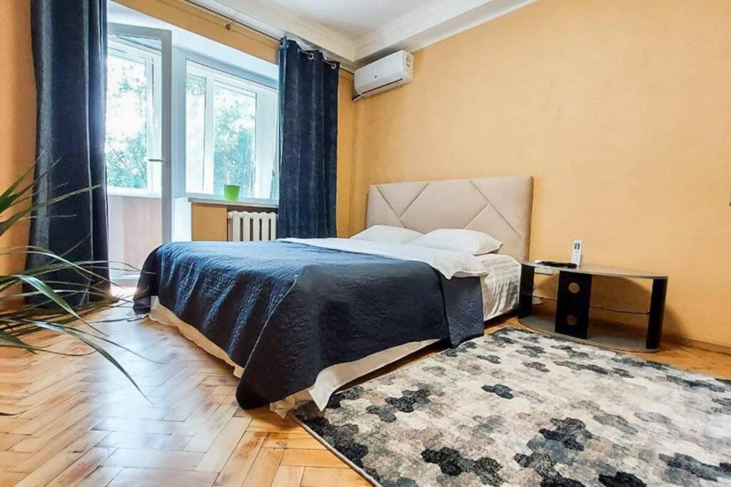 Apartamento Cozy Flat Kiev Exterior foto