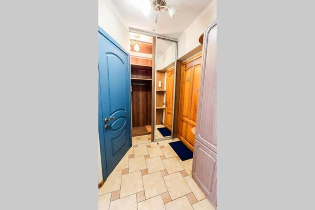 Apartamento Cozy Flat Kiev Exterior foto