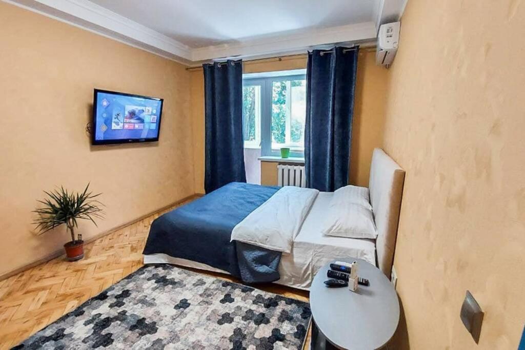 Apartamento Cozy Flat Kiev Exterior foto